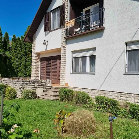 Aranypart 35 Apartman Apartmán Siófok